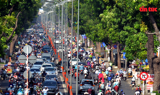 Đường dây nóng đảm bảo trật tự an toàn giao thông dịp nghỉ Lễ 30/4 - 1/5 |  Đài Phát thanh - Truyền hình Lào Cai