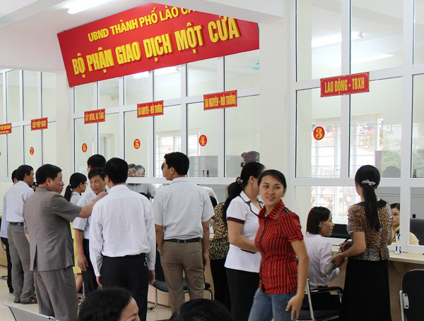 Bộ phận 1 cửa giải quyết thủ tục hành chính của UBND thành phố Lào Cai.